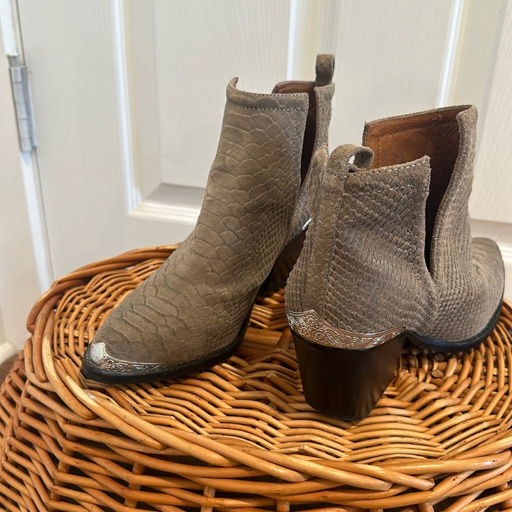 ** SUPER WEEKEND SALE! ** Jeffrey Campbell Snack Suede Booties